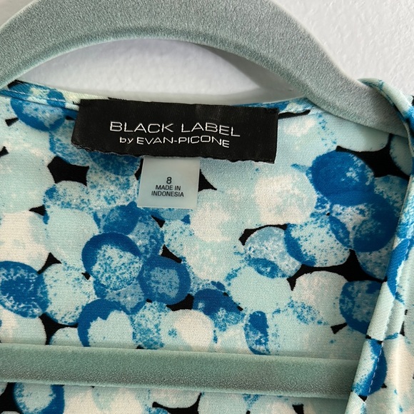 Blue Patterned Dress - Picture 5 of 6